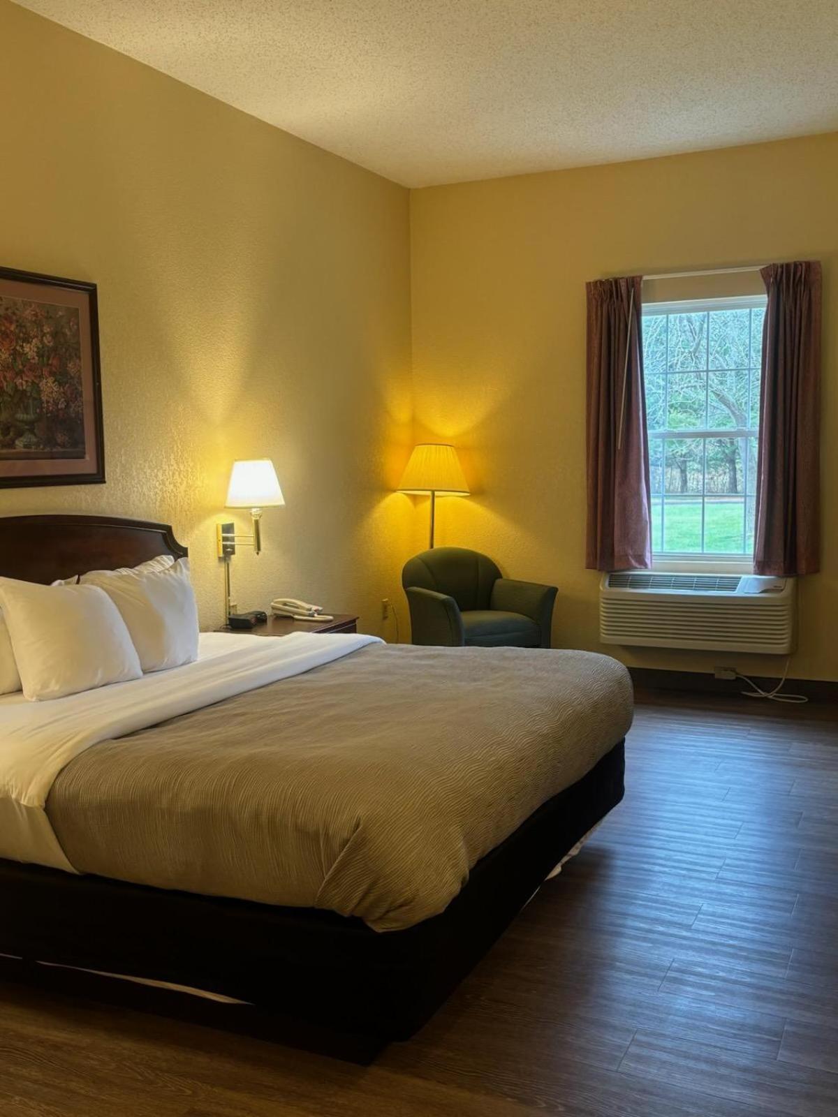 Quality Inn&Suites Bellville - Mansfield Eksteriør bilde