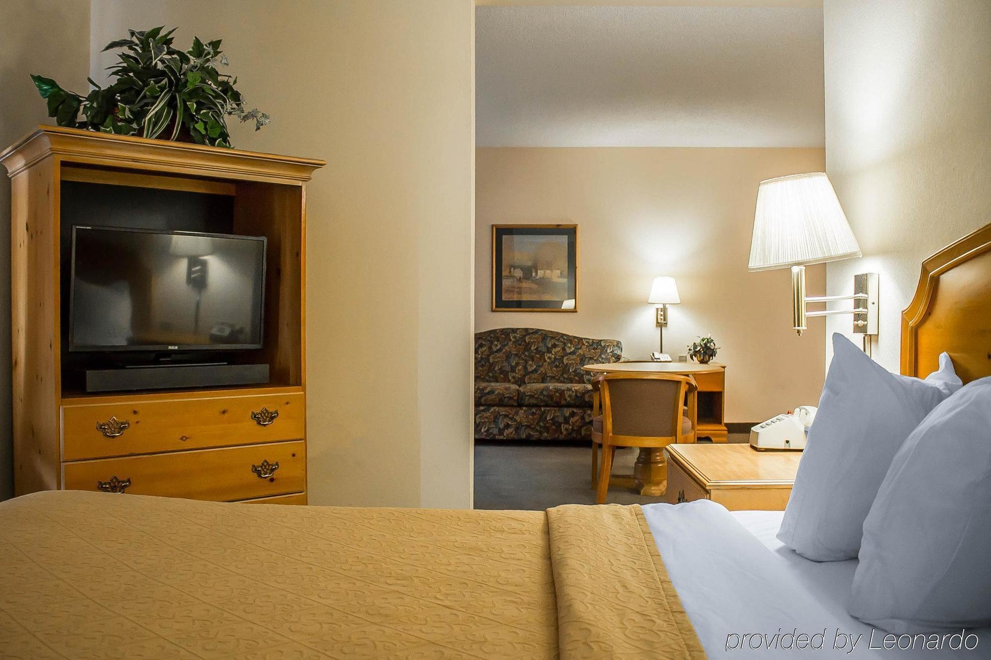 Quality Inn&Suites Bellville - Mansfield Eksteriør bilde