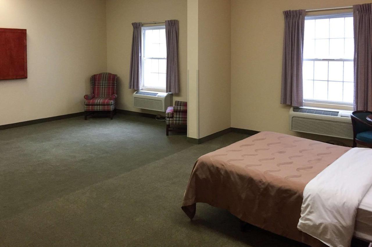 Quality Inn&Suites Bellville - Mansfield Eksteriør bilde
